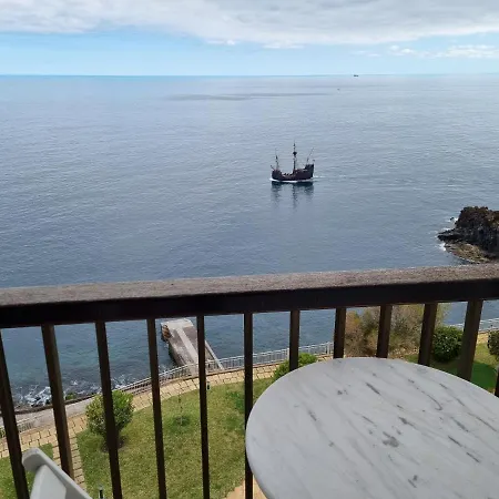 Apartment Ocean At Your Feet!