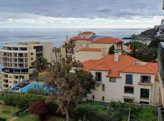 Ocean At Your Feet! דירה *