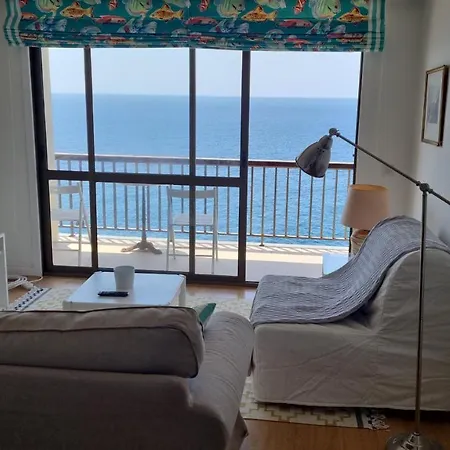 Ocean At Your Feet! *